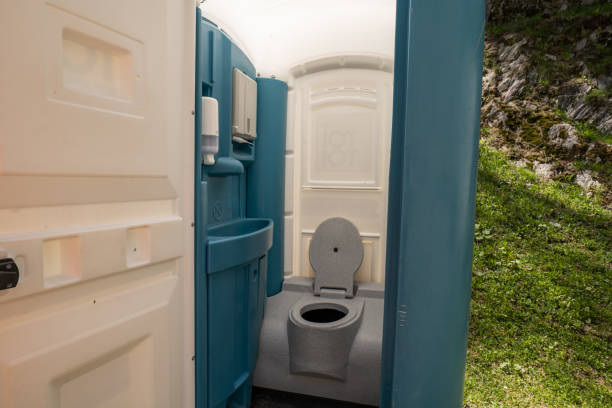 Best Portable bathroom rental  in Sweeny, TX